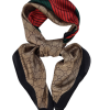 Apaszka brązowa damska 70x70 cm z czerwonym akcentem