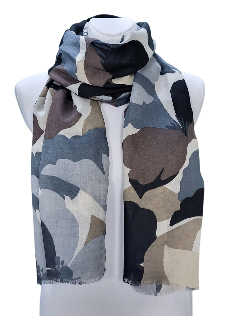 Szal damski w kwiaty szaro-niebieski 86x180 cm